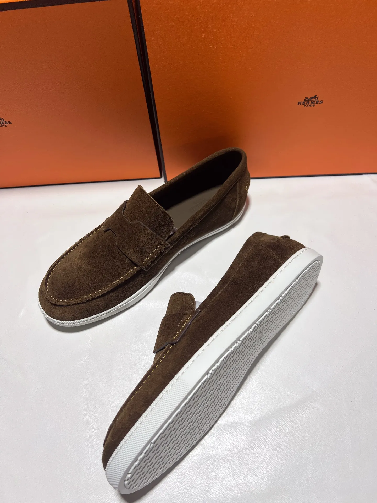 👟👟Ex-factory price 540👟👟 ♥2025 HERMES The latest hot model, the official website is developed simultaneously, original quality Size: Women's size 36/46